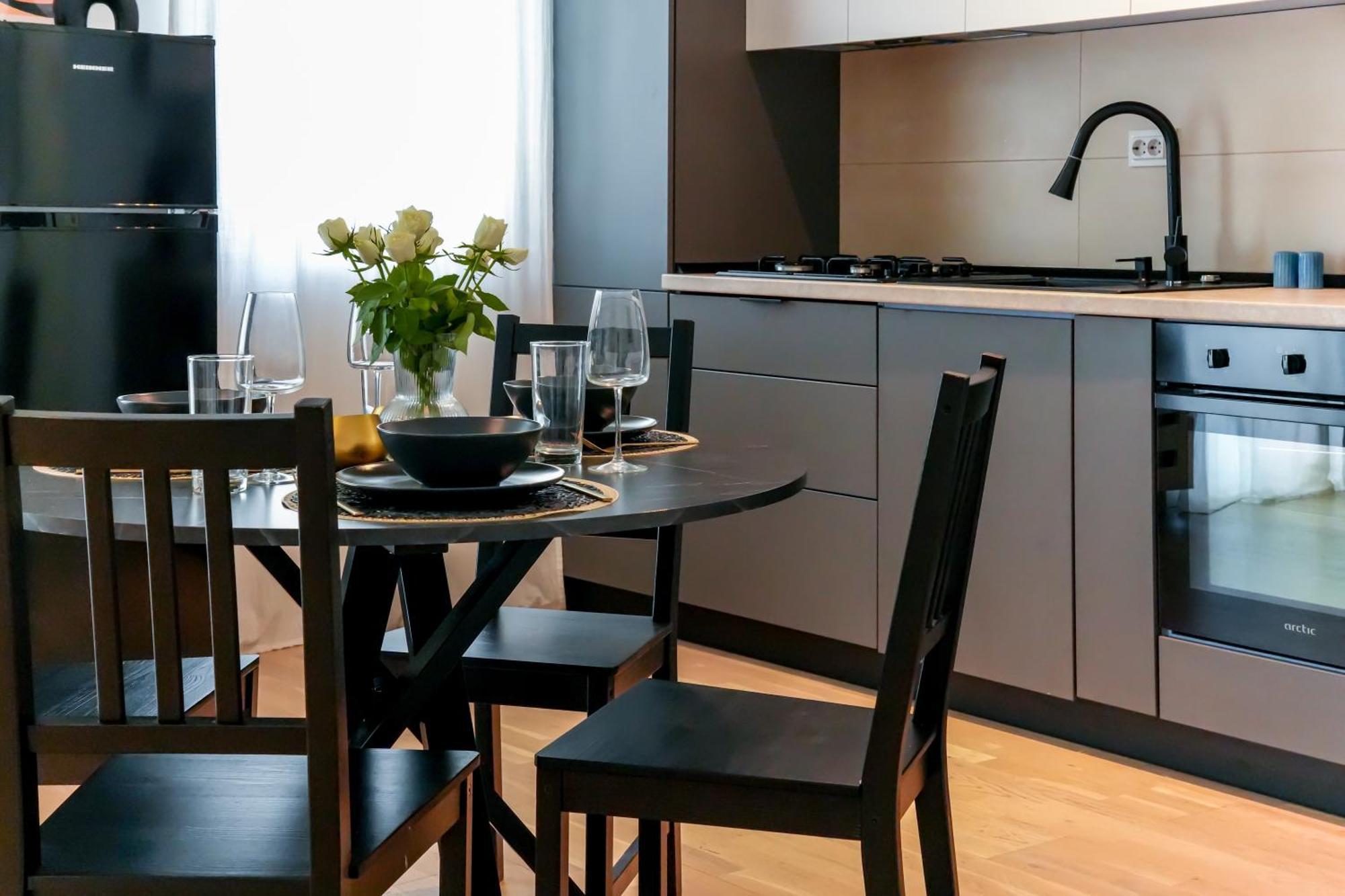 Maria - Modern Apartment With Parking And Workspace Bukarest Exterior foto